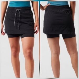 Athleta Skirt with Built-in Shorts Size 10